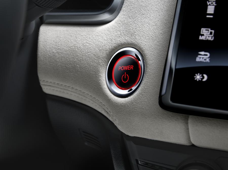 Детали интерьера Honda Clarity Fuel Cell 2019 года  (NA) (фото 33 из 50)